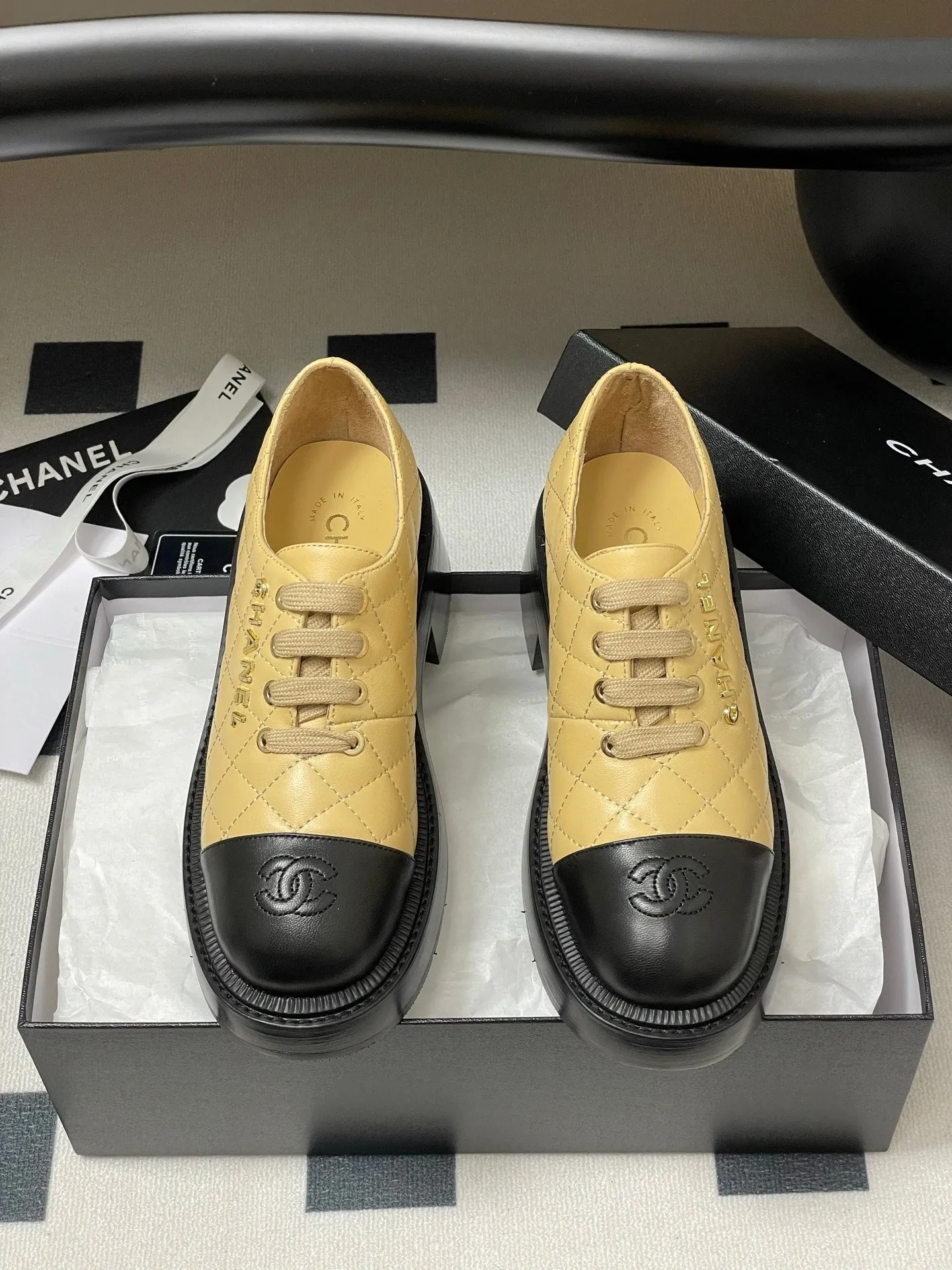 CC 25K Thick-Soled 45mm Loafer Beige Black Lambskin 247705