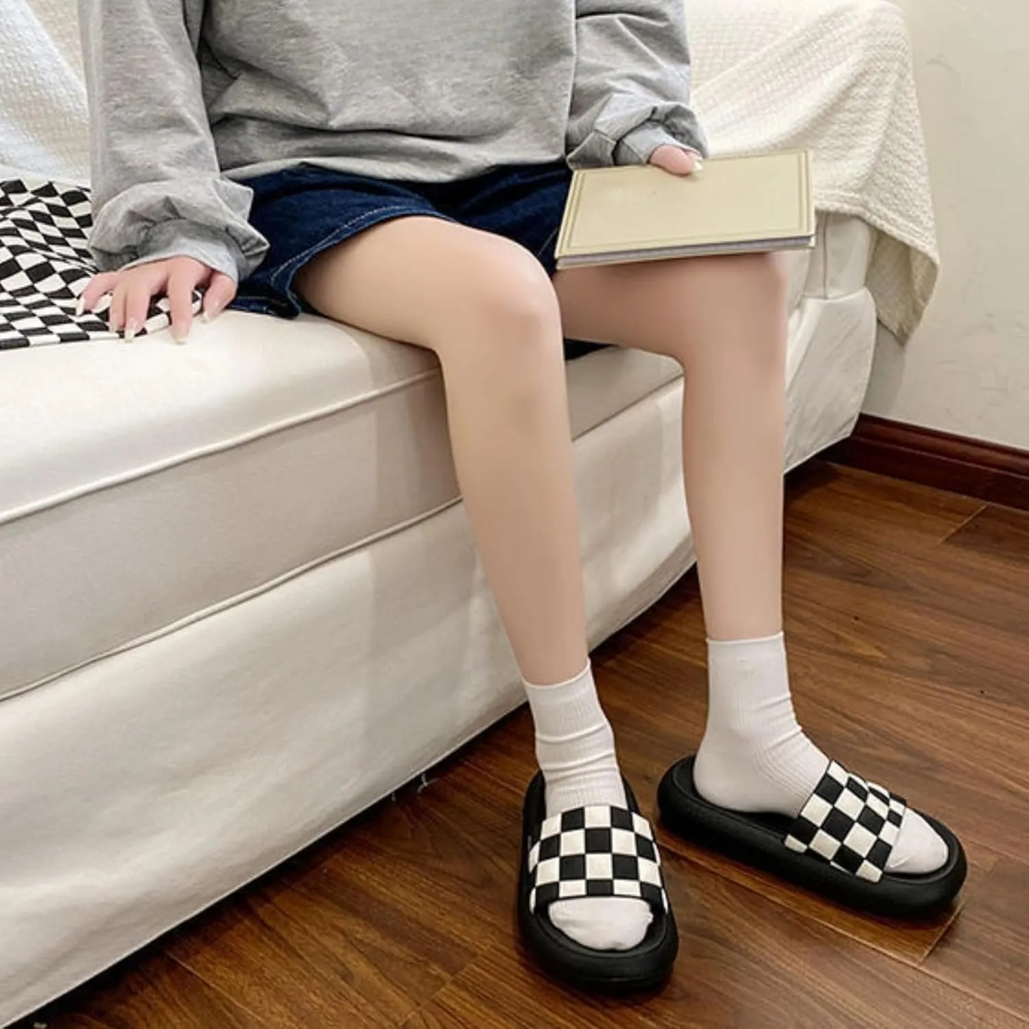 Checkered Slippers for Women Men Checkerboard Open Toe Slides Sandals Indoor House Shoes Soft Thick Sole Slippers Summer Outdoor Slip On Beach Slides Couple Home Slippers