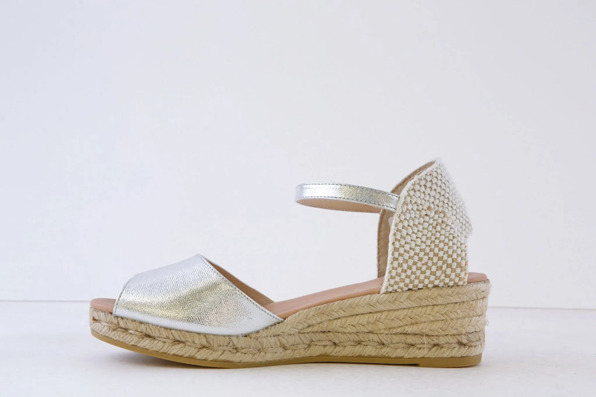 GAIMO - SEDAL MEDIUM WEDGE SANDAL - SILVER