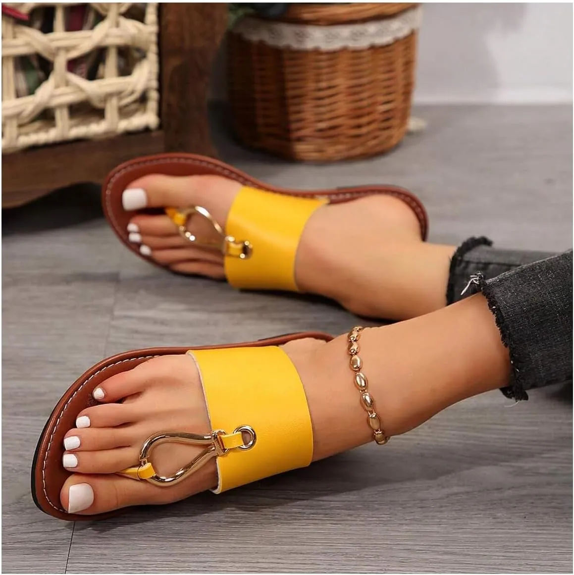 GORGLITTER Women's Ring Thong Flat Sandals Open Toe Flip Flops Leather Slippers Dressy Slides