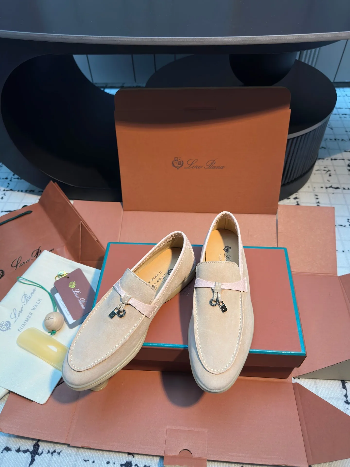 LP Summer Walk Loafer Beige Suede 219157
