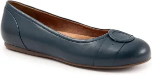 SoftWalk Women's Ballet Flat